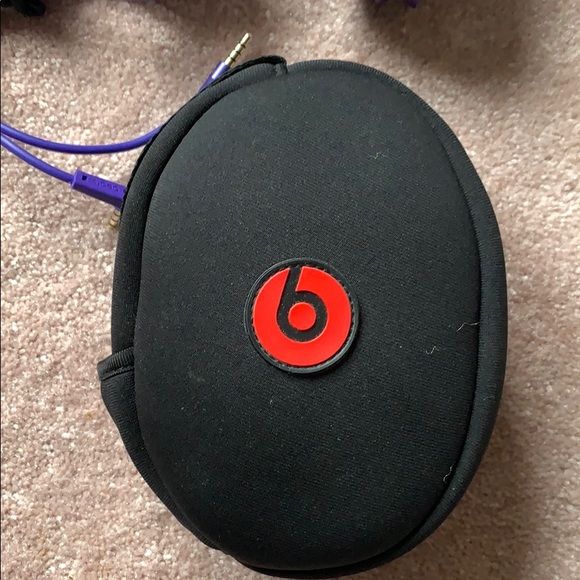 BEATS by Dr. Dre SoloHD On-Ear Wired Headphones - Picture 5 of 5